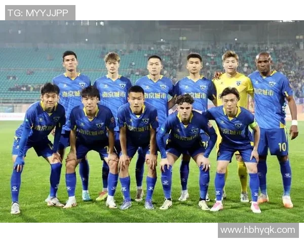 成都网球队在城市联赛中的团队协作表现分析与点评